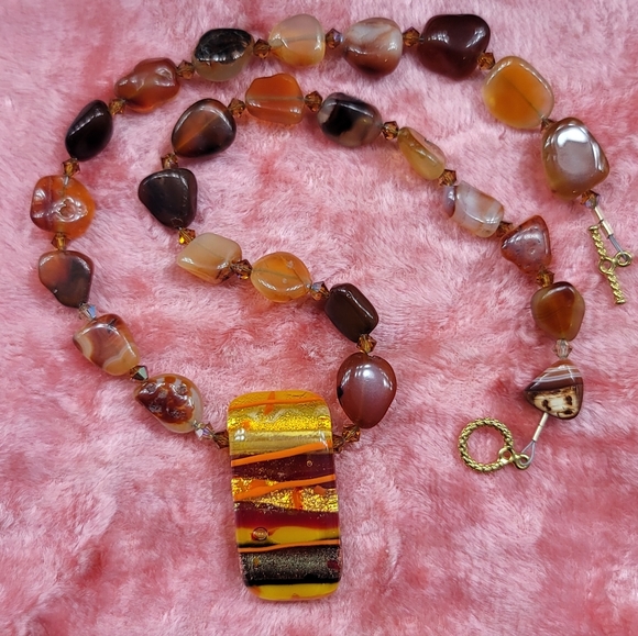 Signed Art Glass Pendant With Carnelian / Necklace /  Artisan-made / Vintage - Picture 8 of 10